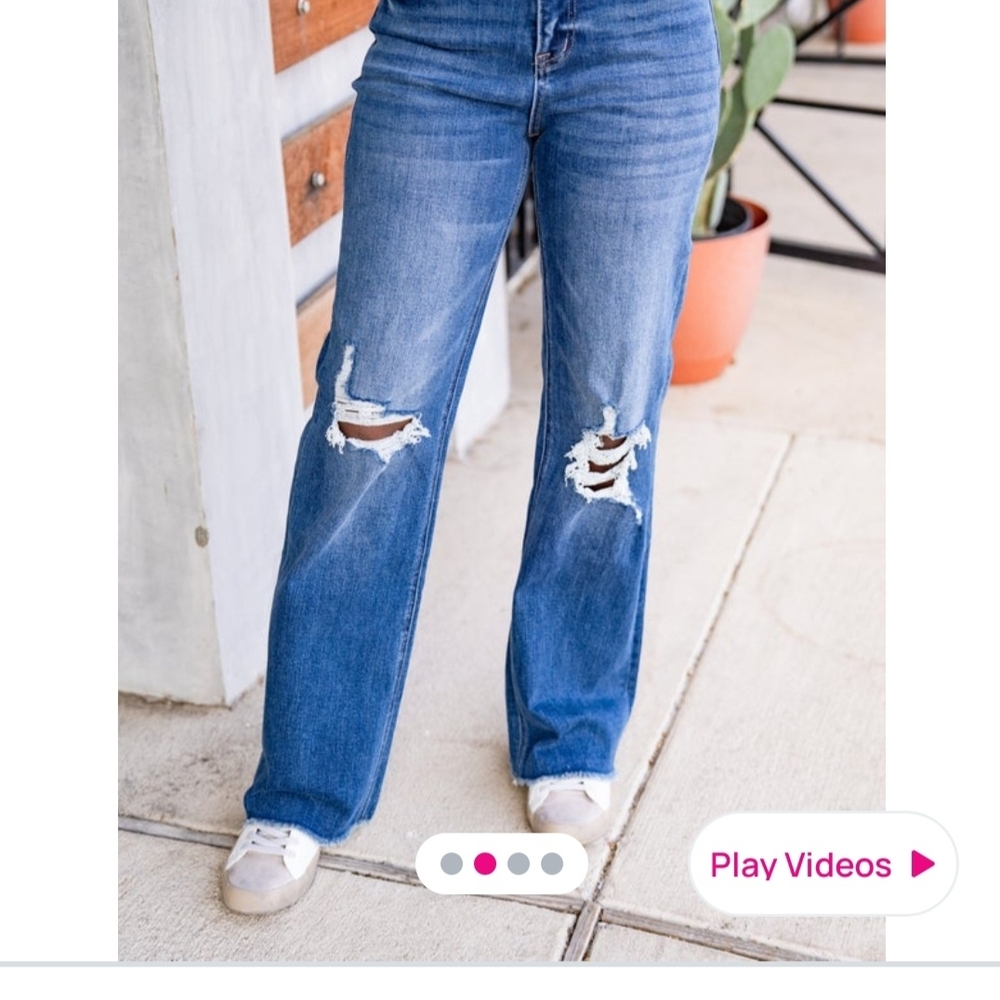 Women's Distressed Straight Leg Jeans